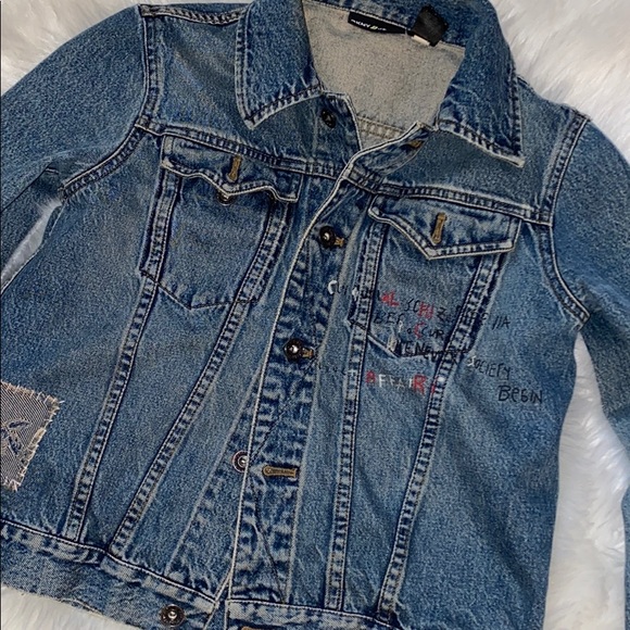 DKNY Vintage Jean jacket - Picture 2 of 6